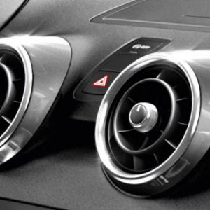 Декоративные накладки дефлекторов Audi A1, серебристый шелковый атлас Декоративные накладки дефлекторов Audi A1, серебристый шелковый атлас