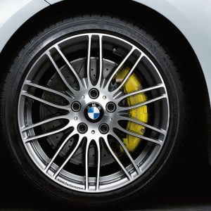 Комплект летних колес в сборе R19 BMW E90/E91/E92/E93 Performance Double Spoke 269 двухцветный, Pirelli P Zero, без RDC