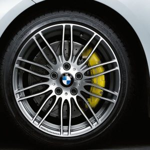 Комплект летних колес в сборе R19 BMW E90/E91/E92/E93 Performance Double Spoke 269 двухцветный, Pirelli P Zero, без RDC Комплект летних колес в сборе R19 BMW E90/E91/E92/E93 Performance Double Spoke 269 двухцветный, Pirelli P Zero, без RDC