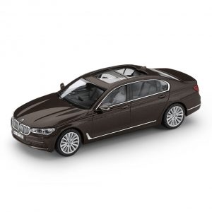 Миниатюрная модель BMW 7 серии Long версии, Jatoba Brown, масштаб: 1:43 Миниатюрная модель BMW 7 серии Long версии, Jatoba Brown, масштаб: 1:43