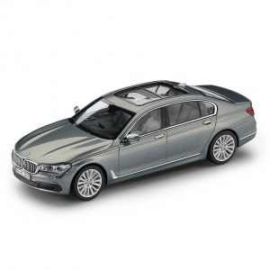Миниатюрная модель BMW 7 серии Long версии, Arctic Grey, масштаб 1:43