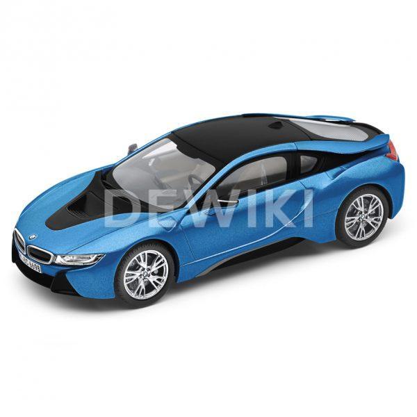 Миниатюрная модель BMW i8 (i12), Protonic Blue, масштаб: 1:43 Миниатюрная модель BMW i8 (i12), Protonic Blue, масштаб: 1:43