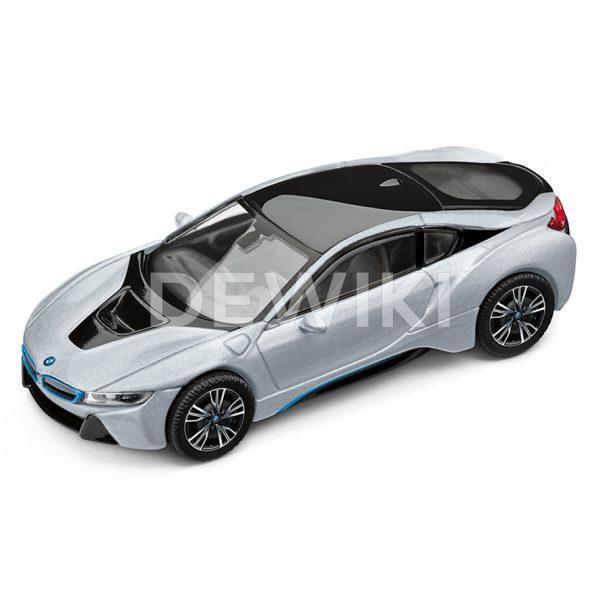 Миниатюрная модель BMW i8 (i12), Iconic Silver, масштаб: 1:43 Миниатюрная модель BMW i8 (i12), Iconic Silver, масштаб: 1:43