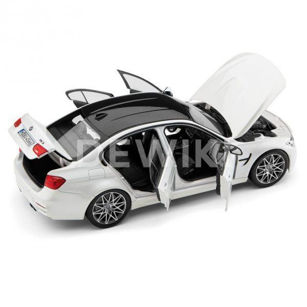 Миниатюрная модель BMW F80 M3 Competition, Mineral White, масштаб 1:18 Миниатюрная модель BMW F80 M3 Competition, Mineral White, масштаб 1:18