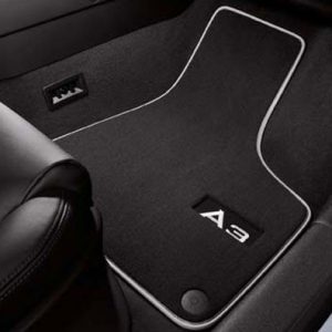 Комплект велюровых ковриков Audi A3 (8V), контрастная надпись