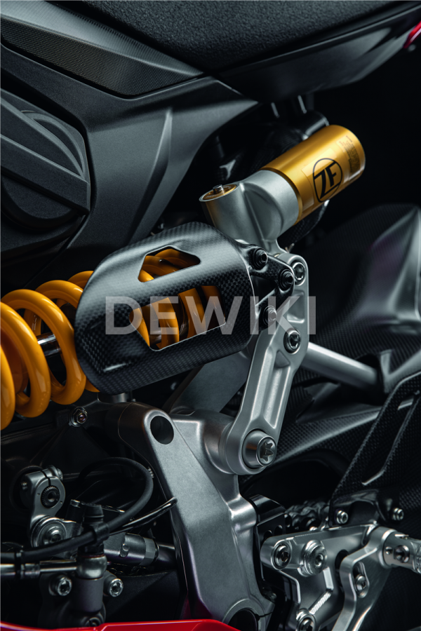 Карбоновый чехол на задний амортизатор Ducati Panigale Карбоновый чехол на задний амортизатор Ducati Panigale