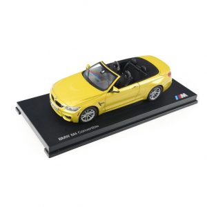 Миниатюрная  модель BMW M4 Кабриолет (F83), Austin Yellow, масштаб 1:18 Миниатюрная  модель BMW M4 Кабриолет (F83), Austin Yellow, масштаб 1:18