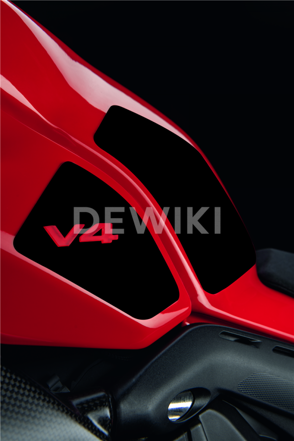 Противоскользящие боковые наклейки на бак Ducati Panigale V4 / Streetfighter V4, Black