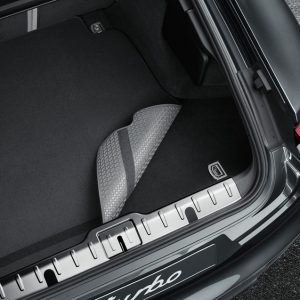 Двусторонний коврик багажника с окантовкой из нубука - Cayenne Двусторонний коврик багажника с окантовкой из нубука - Cayenne