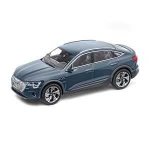 Модель в миниатюре Audi e-tron Sportback, Plasma Blue, масштаб 1:43