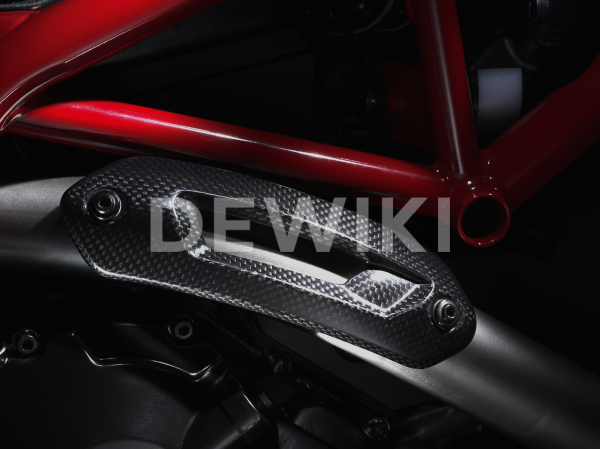 Карбоновый термозащитный кожух выхлопной трубы Ducati Hypermotard / Hyperstrada
