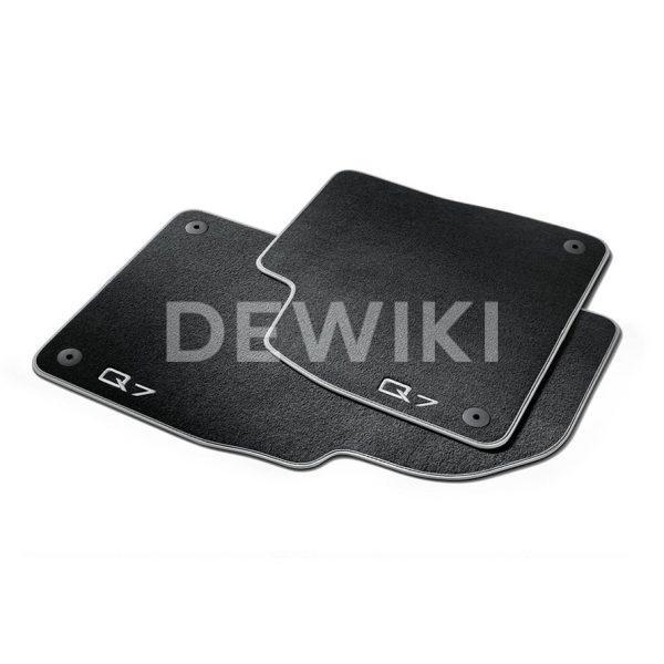 Велюровые передние коврики Audi Q7 (4M), контрастная надпись Велюровые передние коврики Audi Q7 (4M), контрастная надпись