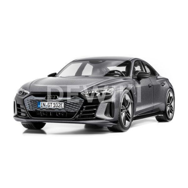 Модель в миниатюре Audi RS e-tron GT, Daytona Grey, масштаб 1:18 Модель в миниатюре Audi RS e-tron GT, Daytona Grey, масштаб 1:18