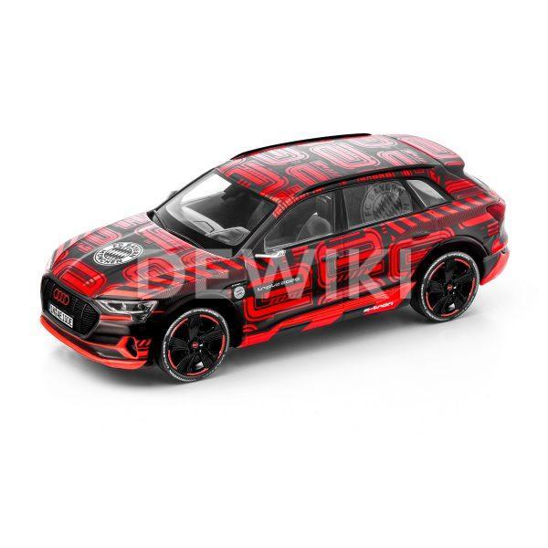 Модель в миниатюре Audi e-tron triple 2020 limited, Black / Red, масштаб 1:43