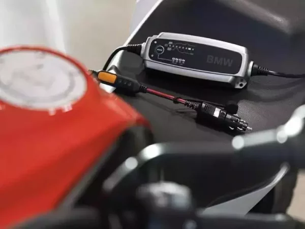 Зарядное устройство BMW Motorrad Plus
